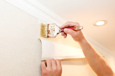 Pose de papier peint à Saint-Étienne-des-Guérets — revêtements muraux et toiles de verre